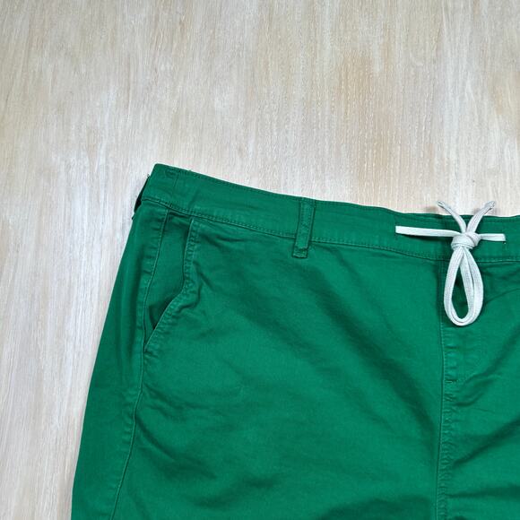 Torrid Green Stretch Casual Shorts 4X Plus Elastic Waist Pockets Tie Front - Picture 4 of 15